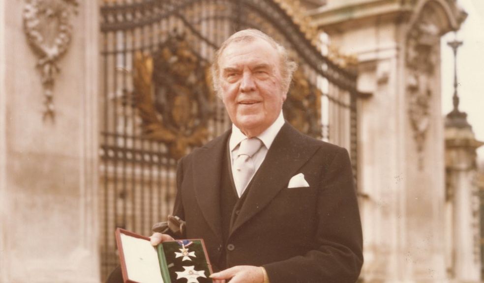 Sir Norman Hartnell outside Buckingham Palace 1977