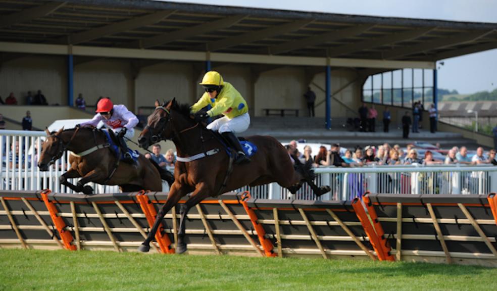Racing at Newton Abbot Racecourse