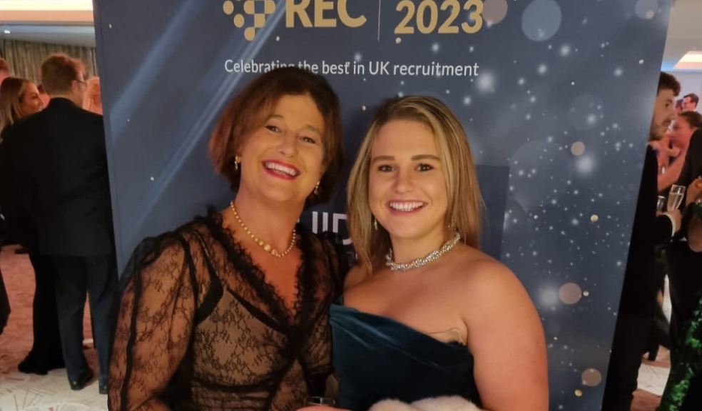EO Founder Lynis Bassett (left) and Managing Director Naomi Howells.j