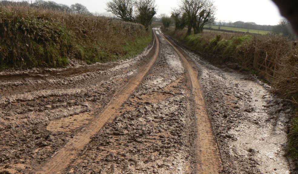 Muck on country roads caused by vehicles carrying liquid digestate to ADs  (photo: Devon CPRE)