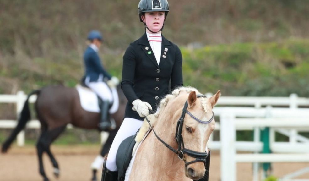 Ella Glennon and Supreme Golden Dancer