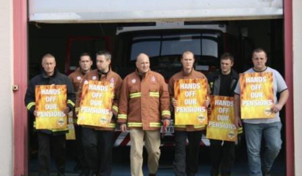 Public urged to delay bonfires and firework displays as firefighters set to strike