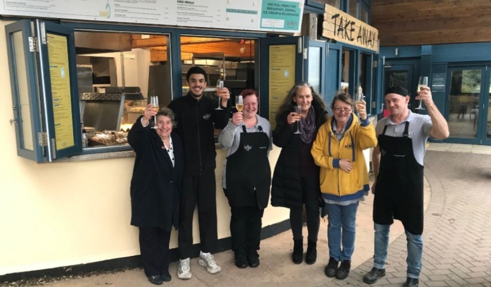 VENUS COMPANY TOAST A FOND FAREWELL TO BLACKPOOL SANDS