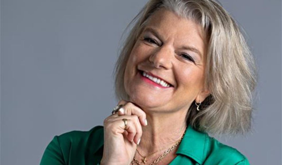 Veronica Henry