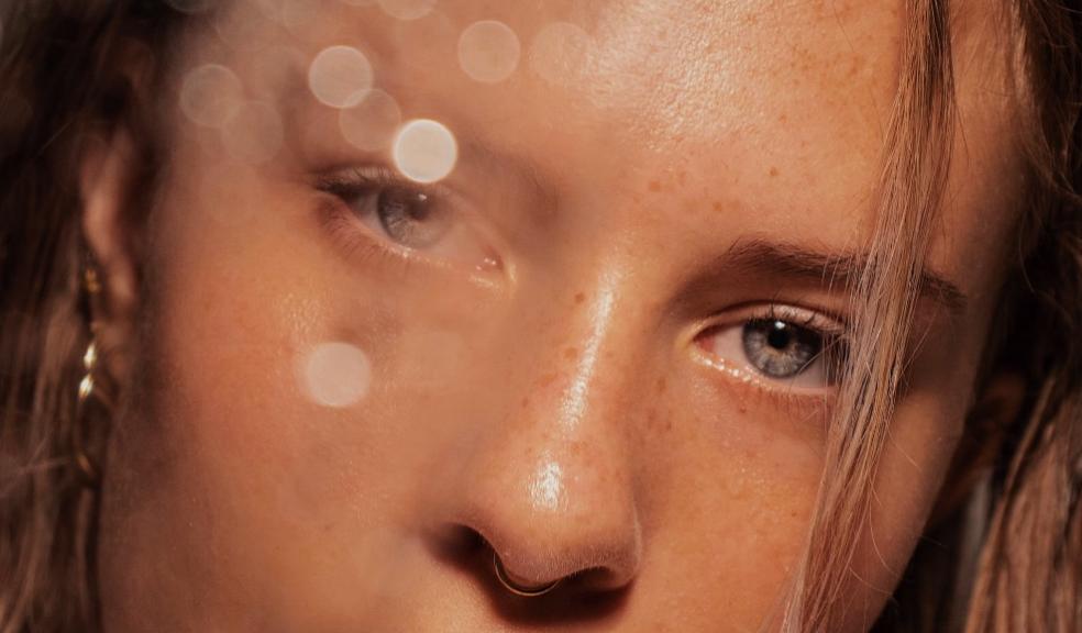 6 Tips to get healthy and glowing skin 6 Tips to get healthy and glowing skin
