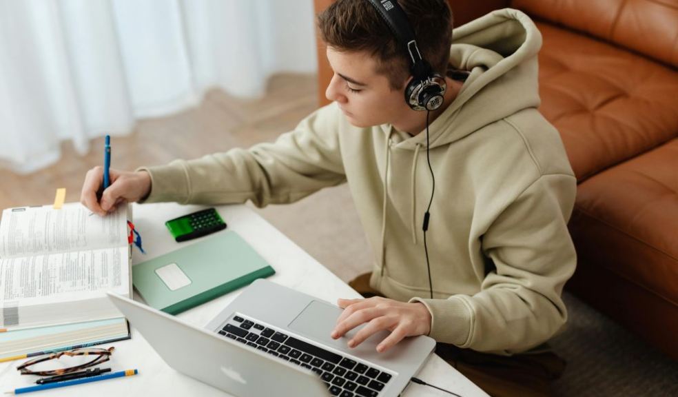 Online school could be an alternative to mainstream school for many young people says Queen's Online School headteacher Online school could be an alternative to mainstream school for many young people says Queen's Online School headteacher