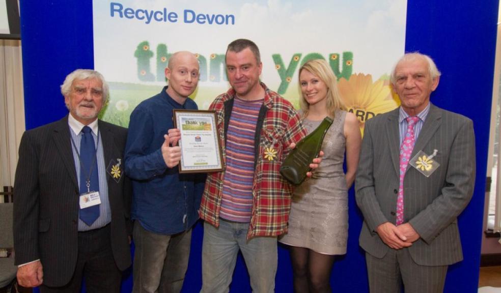 Overall winner Dean Mallon from 'Otter Rotters' collects his award