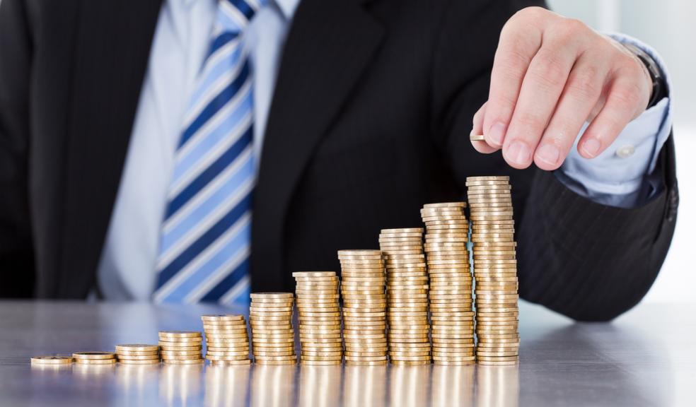 UK inflation rate falls to 2.7%