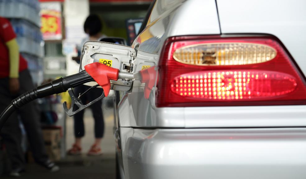 UK inflation falls to 2.2%