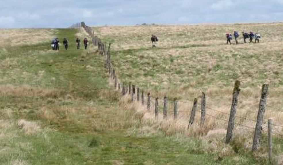 Two ten tors teams converge in 2011 © Copyright Derek Harper and licensed for reuse under this Creative Commons Licence.