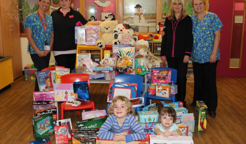 Pictured: Sam Cartwright, Chloe Robbins, Tracey Davies, Glynnis Allen, Reuben Hellings (6) and Abigail Doherty (3)