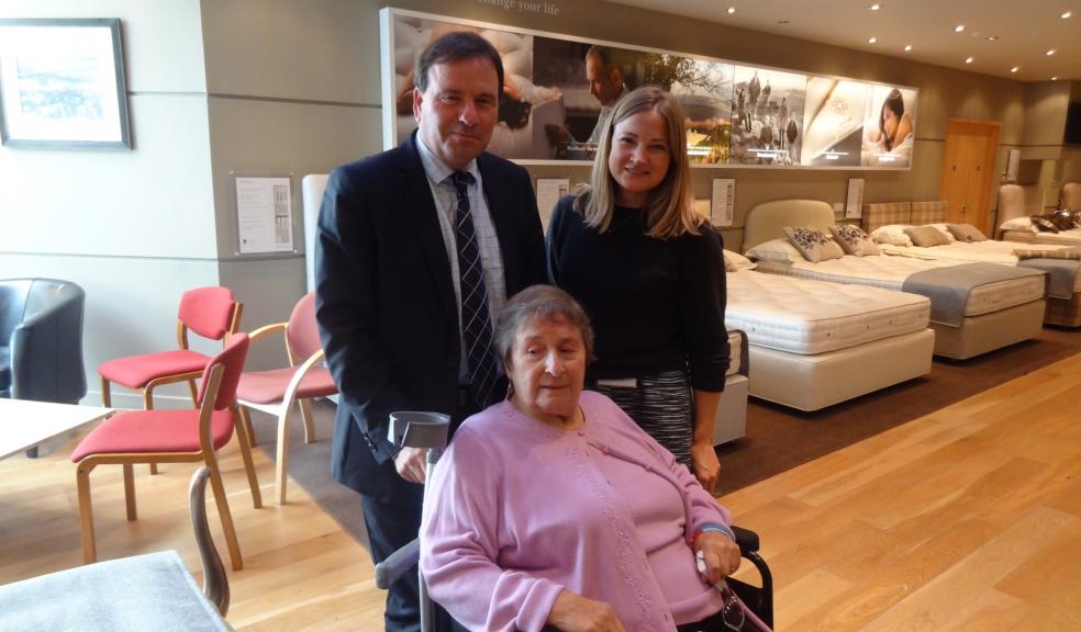 Ian Mitchell, Betty and Verity Scrase