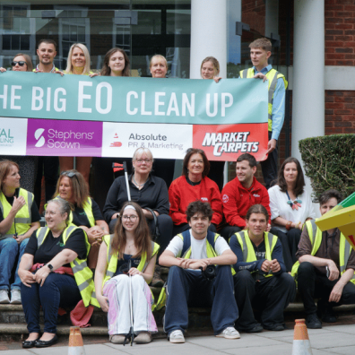 Students and volunteers at the Big EO Clean Up Students and volunteers at the Big EO Clean Up