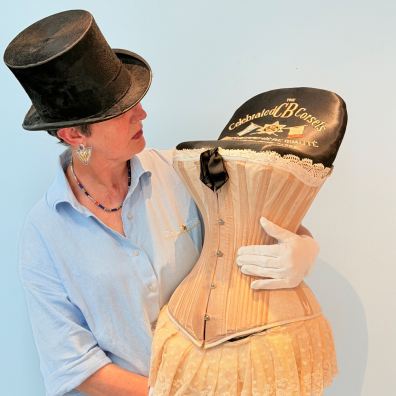Liz Chilcott with the vintage corset Liz Chilcott with the vintage corset