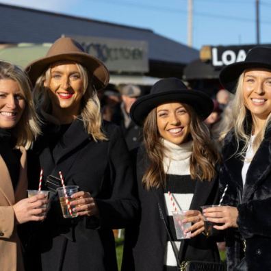  Exeter Racecourse set for stylish season finale at Heavitree Brewery Ladies Night